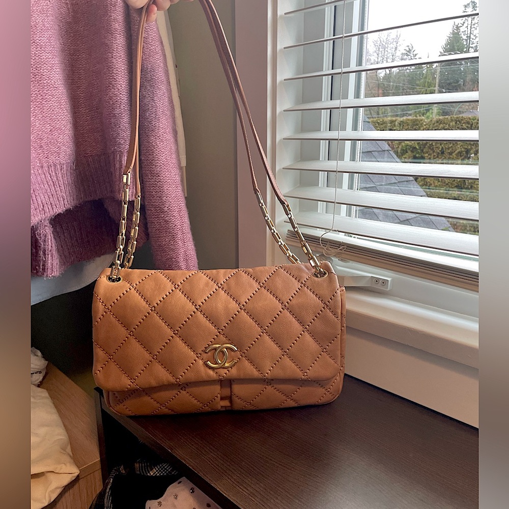 Channel sheepskin flap shoulder bag